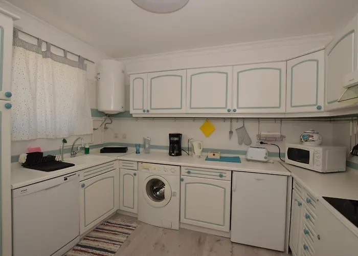 Irene's Place Marina Апартаменты Картейра