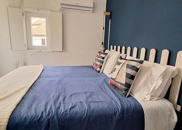 Irene's Place Marina Апартаменты